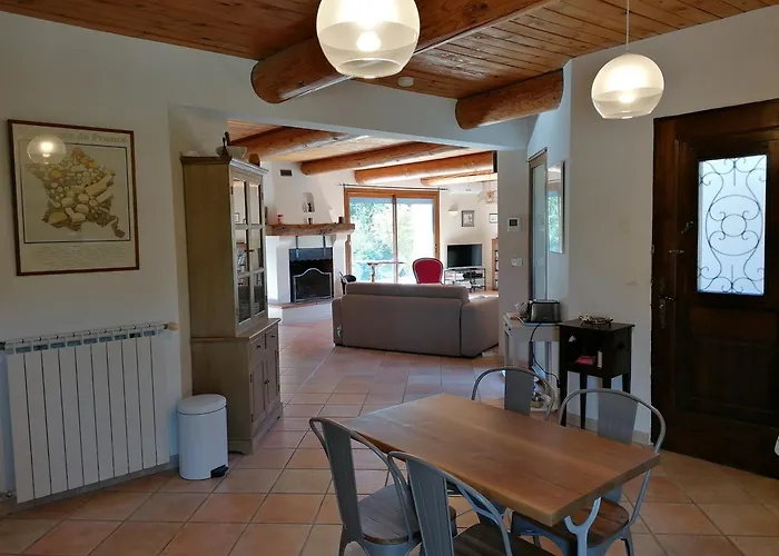 Maison entre vignes et Luberon
