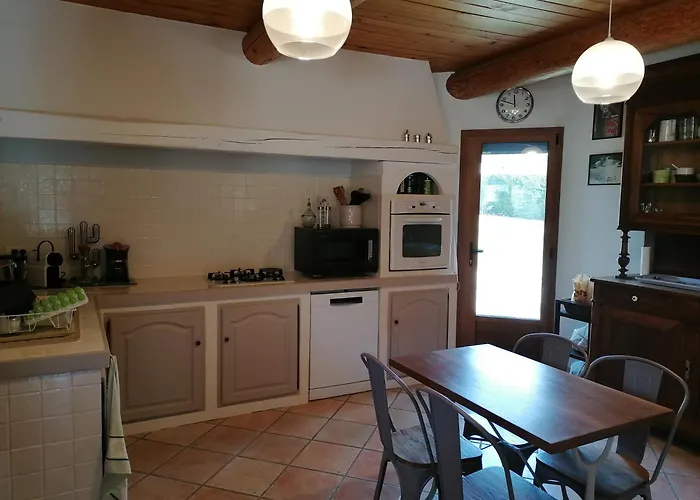 Maison Au Calme Entre Vignes Et Luberon